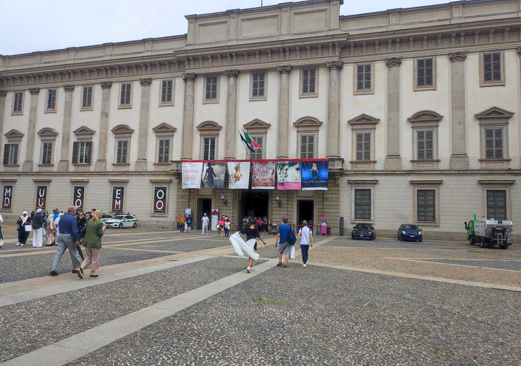 Alla Mostra Di C Zanne E Renoir A Palazzo Reale Con Il Duca Di Saronno