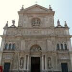 File:Magenta-chiesa san martino-facciata2.jpg