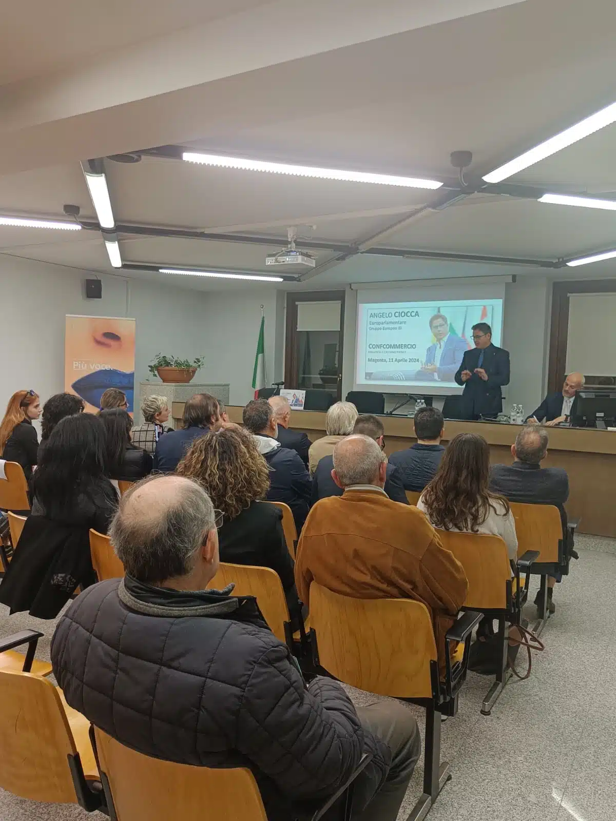 071684fd-3a94-469c-8cff-a81786eb16c5