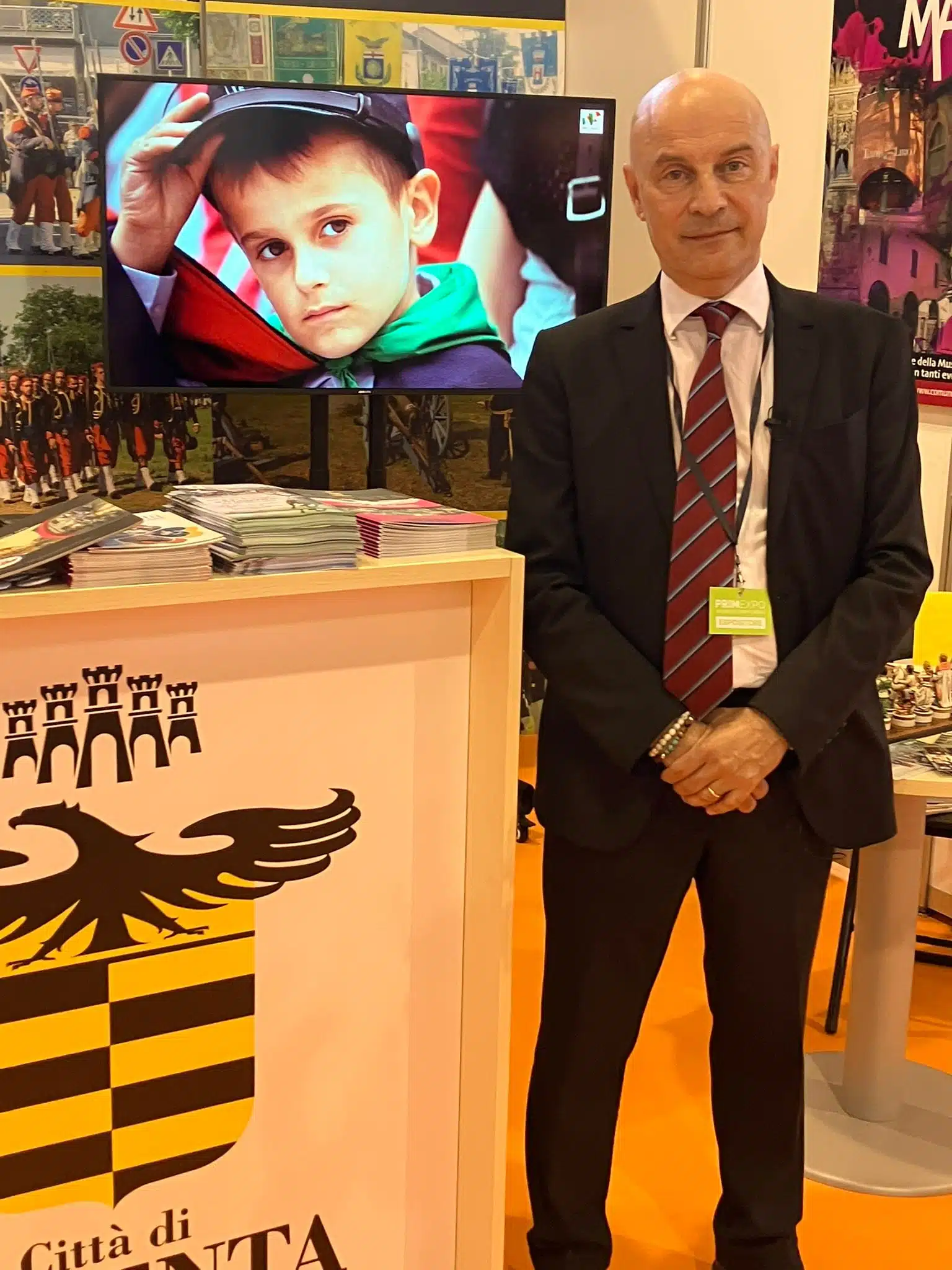 5a596a24-b5f2-42f5-958d-0c9b32128c76