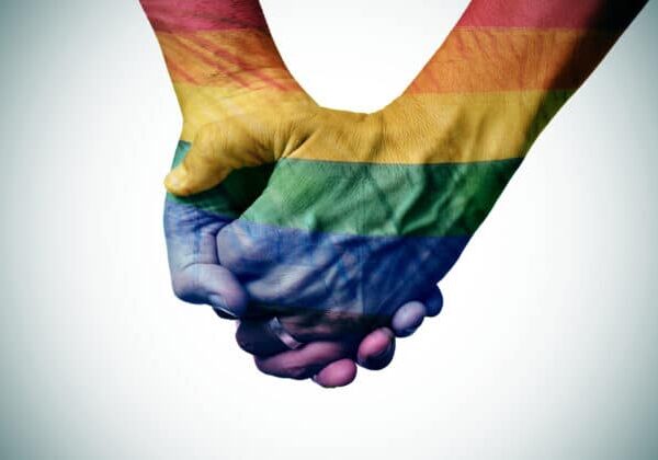 Coppia gay e ignoranza dei comuni sulle Unioni Civili: “Ci sposeremo in un paese del Magentino, qua è tutto diverso”