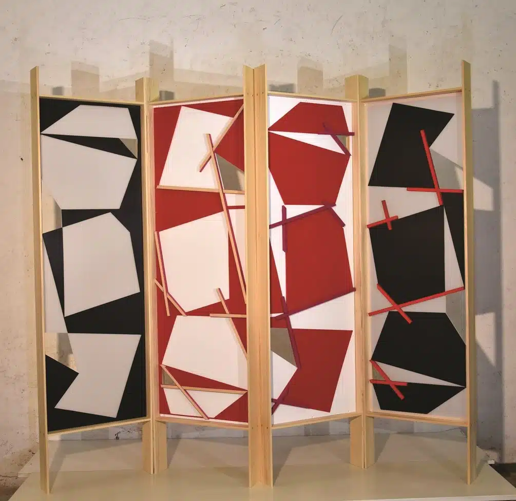 Francesco Cucci, Vettorialità 2024. Metallo, legno e altri materiali, h 190 x 210 x 10 cm