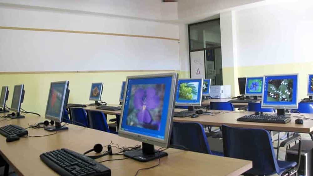 Mortara, 20 Pc rubati al Liceo Omodeo