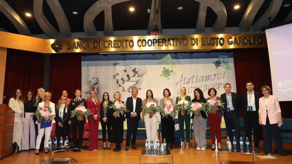 Donne che uniscono, donne che guidano: il volto cooperativo della leadership