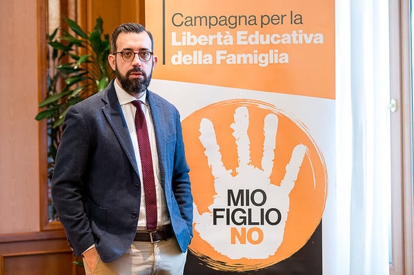 Pro Vita Famiglia: ‘Consenso informato’ passo storico contro il gender nelle scuole