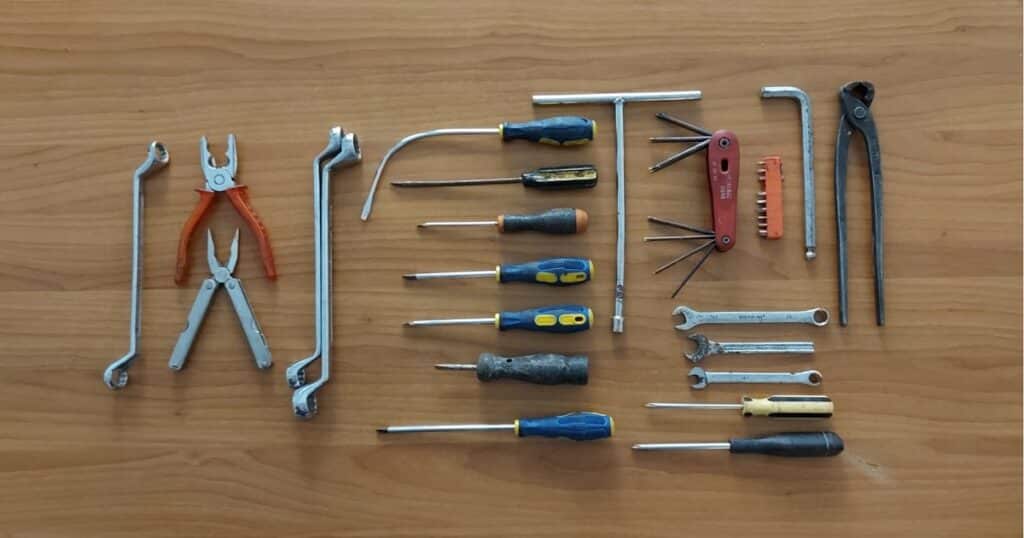 Sorprese con arnesi da scasso: arrestate due donne