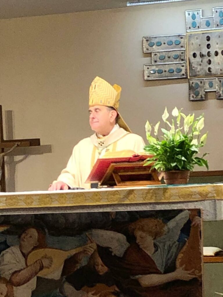 Magenta: monsignor Delpini celebra la santa messa per i 55 anni dell’ospedale Fornaroli