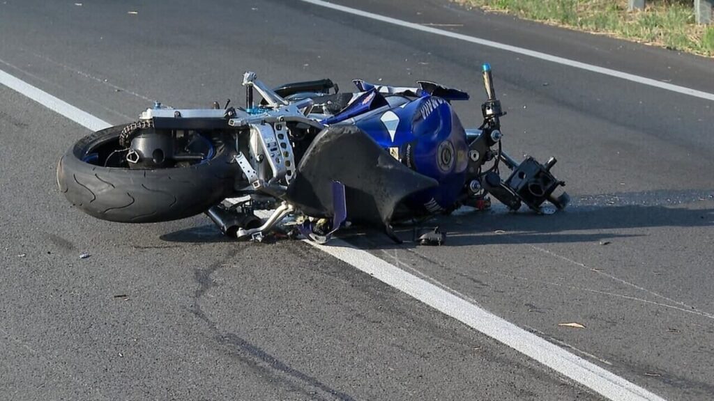 Scontro auto moto a Vigevano, 57enne all’ospedale