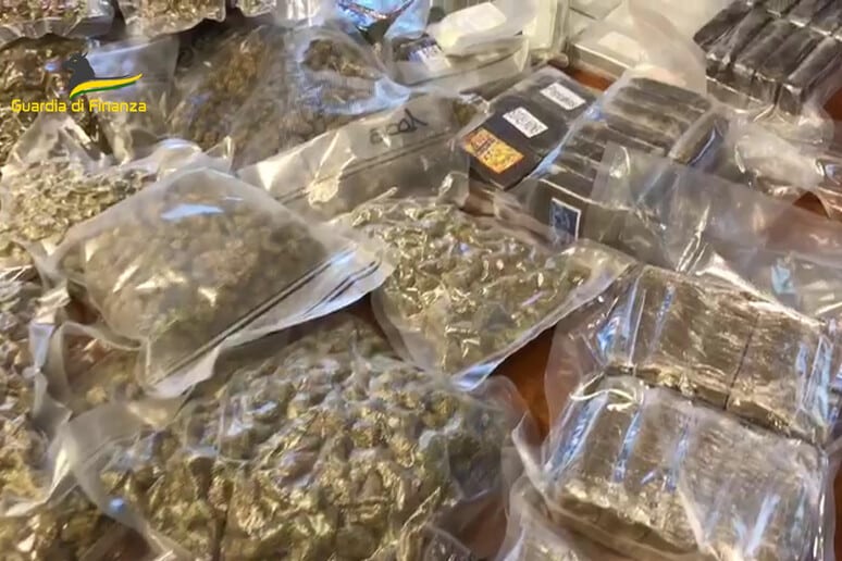 Droga tra Italia e Spagna, 24 arresti.  A capo dell’organizzazione un 47enne di Cuggiono