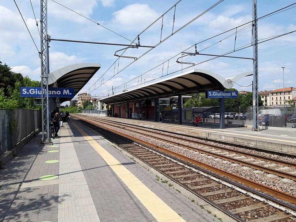 Spaccio nelle stazioni di San Giuliano e Melegnano, arrestati due pusher marocchini