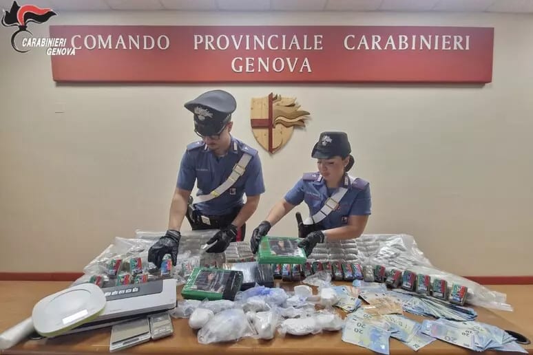 Vigevano, quasi 30 chili tra cocaina e hashish nascosti in cucina: 29enne arrestato