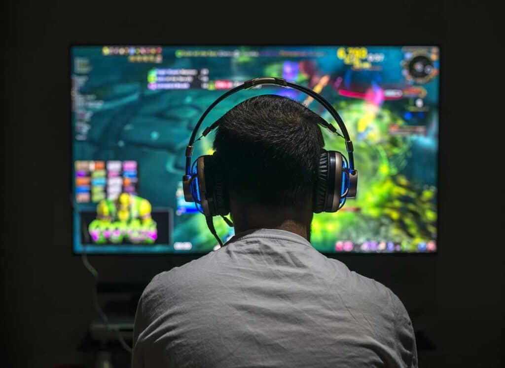 “Segmenti consapevoli”, la risposta educativa e creativa a contrasto dell’isolamento e della disconnessione sociale degli adolescenti