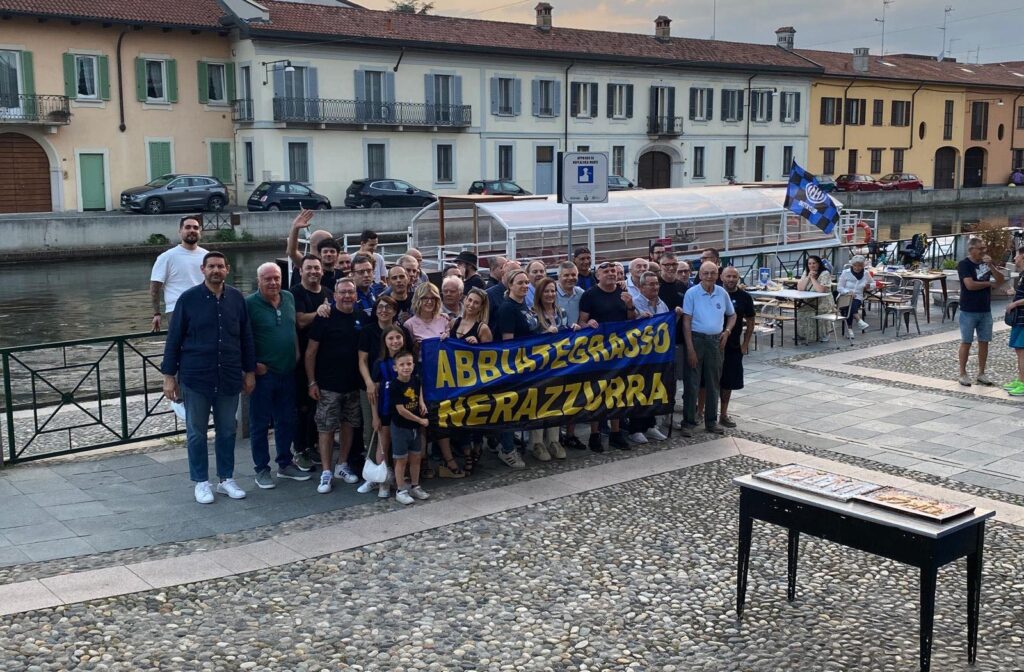 “Da sola non ti lascio proprio mai”. La pezza dell’Inter Club Abbiategrasso Nerazzurra vola a Seattle
