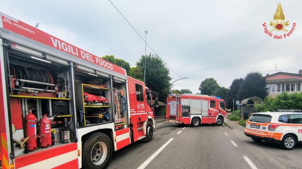 Scontro frontale nel Lecchese: un morto e quattro feriti, due gravi