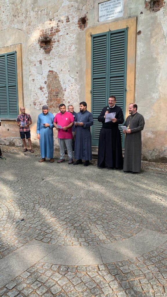 Magenta: nel parco di Casa Giacobbe la preghiera per la Pace di tutte le religioni