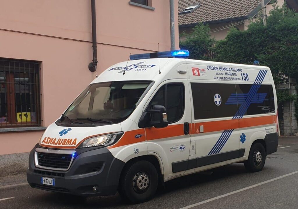 Bernate Ticino: investimento in via Milano, strada provinciale bloccata