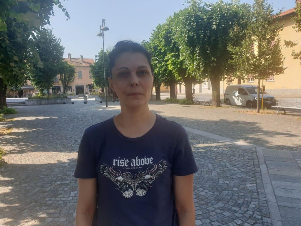 Patrigno condannato per maltrattamenti su 4 bimbi, la compagna: “Tutto falso, faremo appello per avere giustizia”