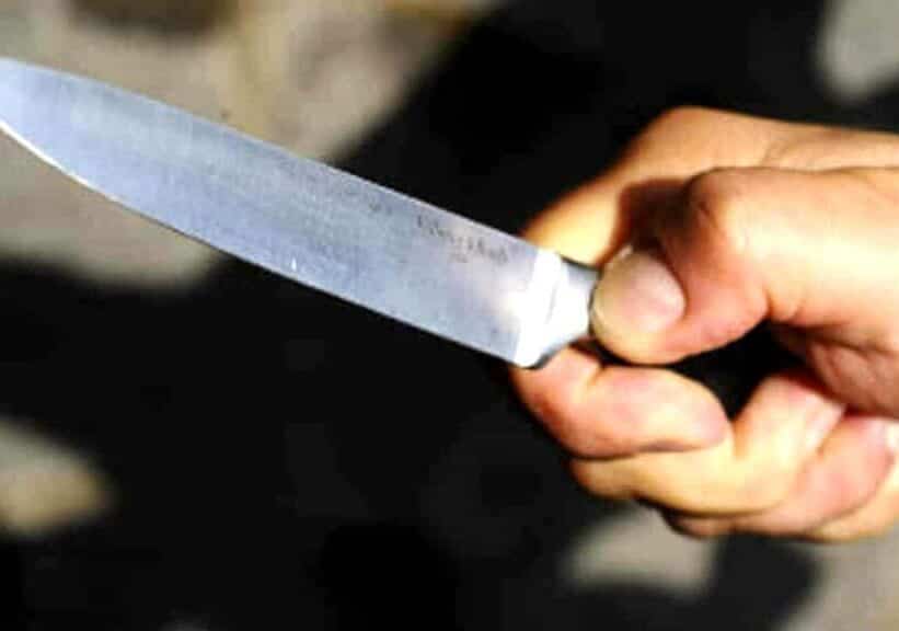 Origgio, lite stradale finisce a coltellate