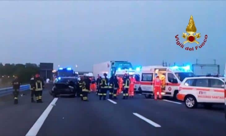Marcallo-Novara, la tragedia: quattro morti per auto in contromano
