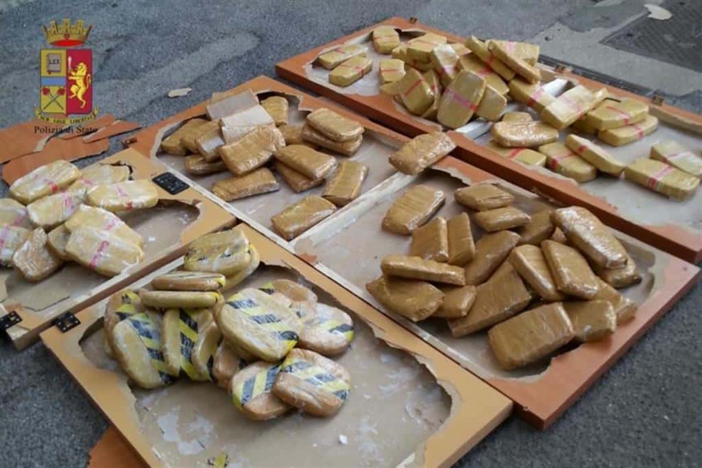 Droga dal Sudamerica a Milano e Pavia, 17 arresti