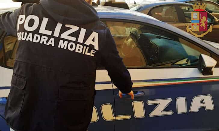 Monza: spaccia hashish alla stazione ferroviaria, arrestato