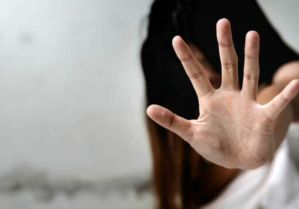 Monza, calci e pugni alla moglie: arrestato 32enne albanese