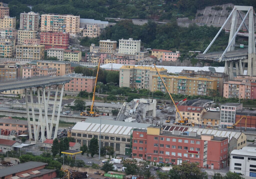 Faccia da Ponte sullo Stretto. A cura di Max Moletti