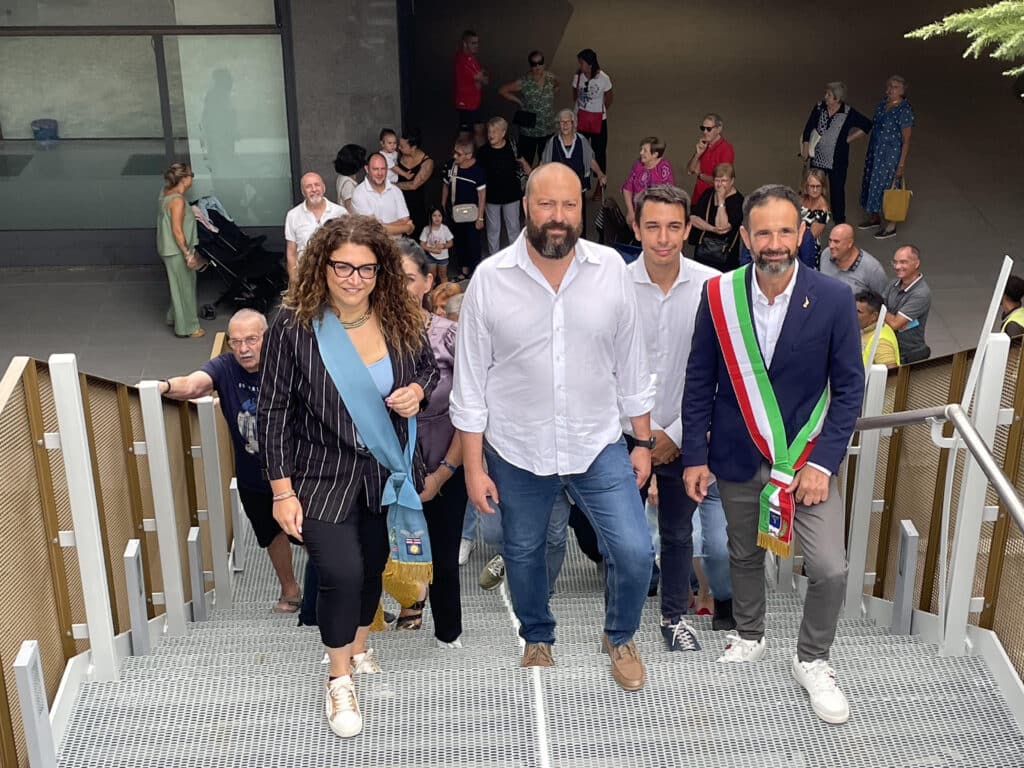 Città metropolitana: aperta la nuova passerella pedonale di Noverasco