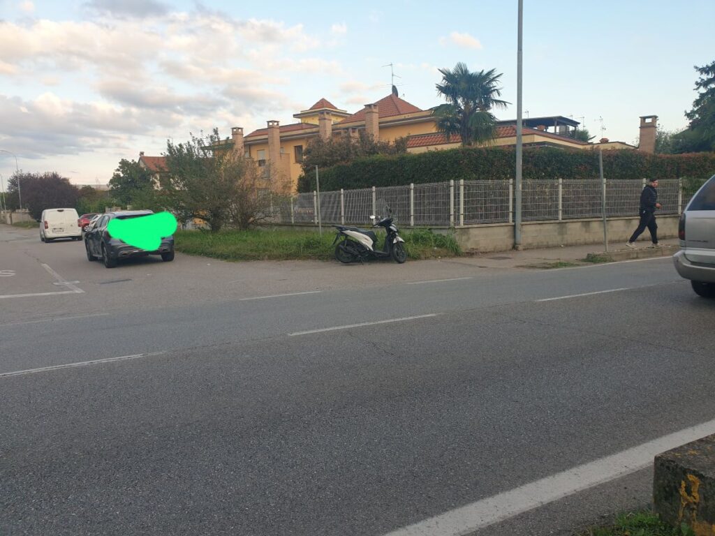 Robecco sul Naviglio: grave incidente in via Magenta, feriti due ragazzi in scooter (VIDEO)