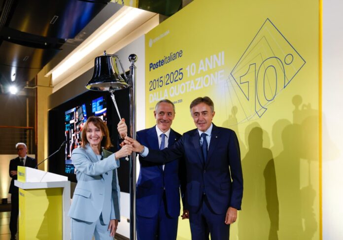 Foto-Poste-Italiane-10-anni-dalla-quotazione-271025-aspect-ratio-535-375