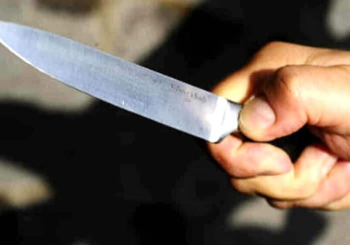 coltello-minacce-generica-1024x576-1-aspect-ratio-535-375