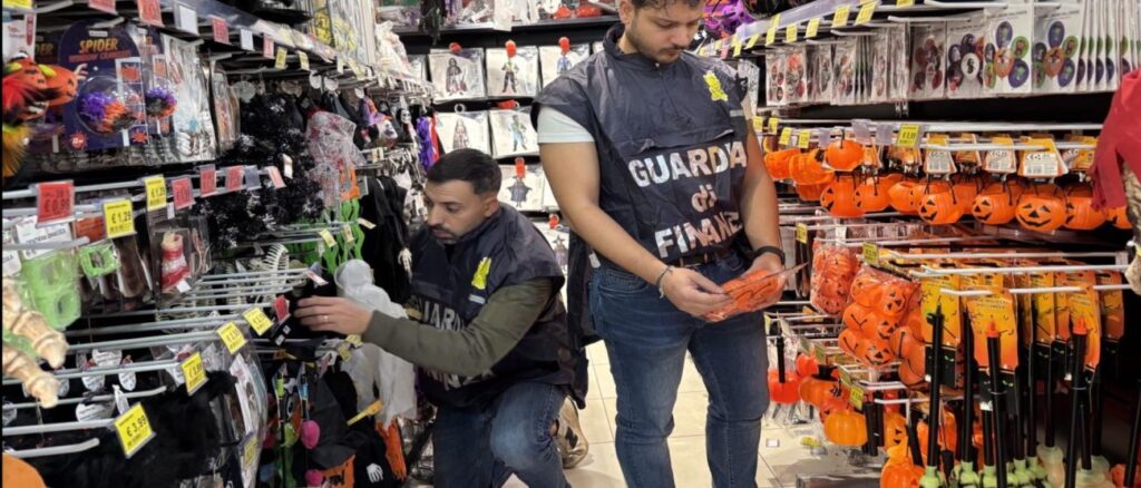 Milano, 118mila articoli di Halloween sequestrati dalla GDF