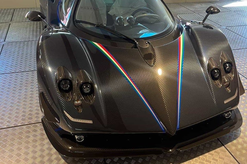 Milano, sequestrata supercar da 12 milioni di euro dai CC