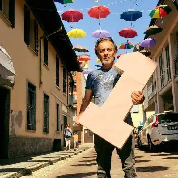 38235165_2393120844037594_1963352747843518464_n