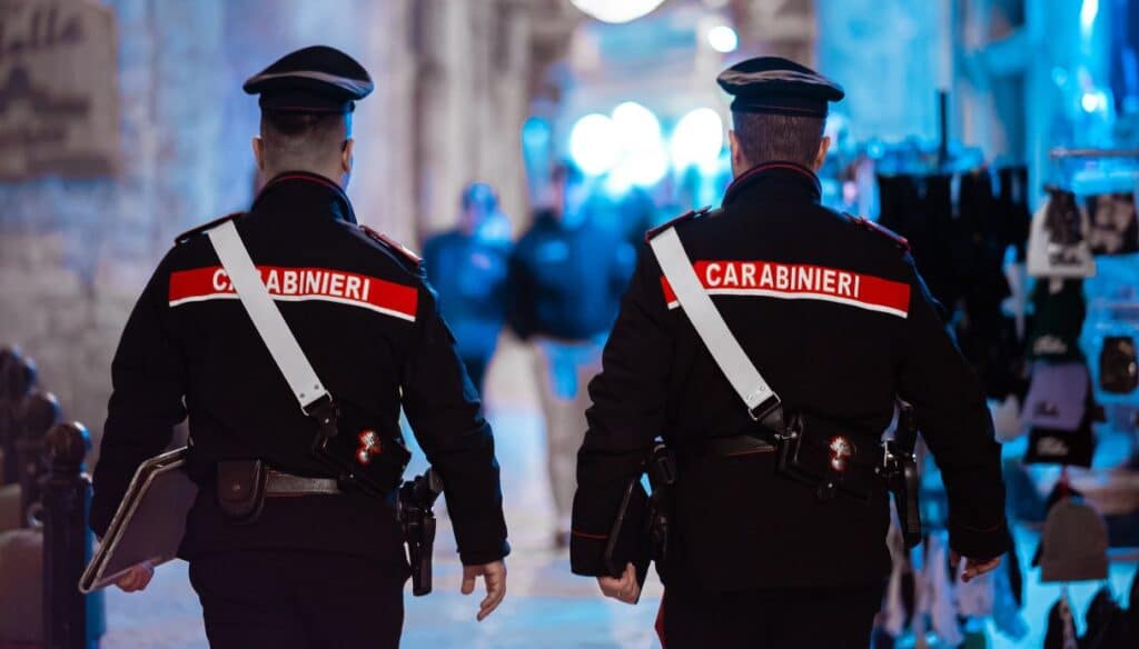 Milano, 24enne denuncia violenza sessuale: indagini in corso sul caso avvenuto in centro