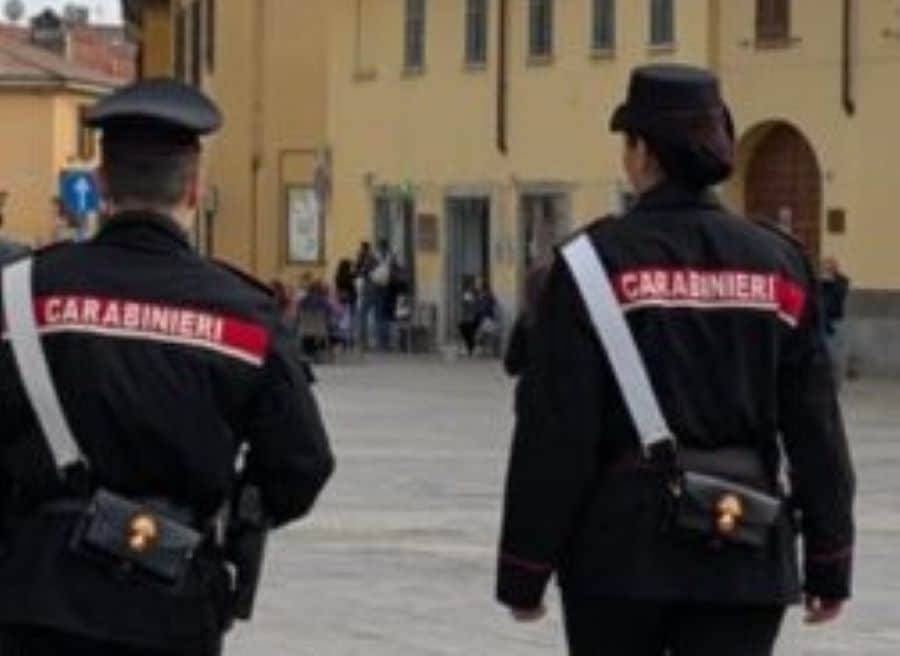 Magenta: tornano le pattuglie appiedate dei Carabinieri per un Natale all’insegna della sicurezza