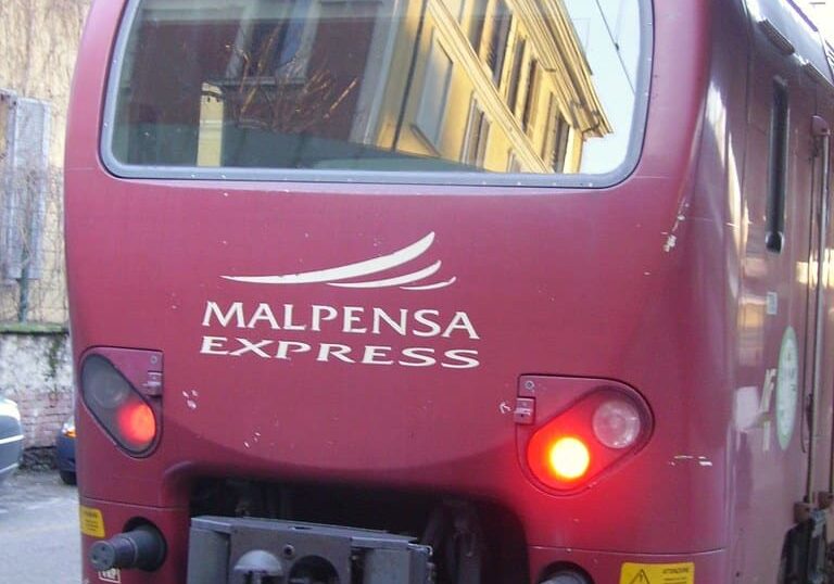 Treni fermi per Malpensa, la polemica del Pd