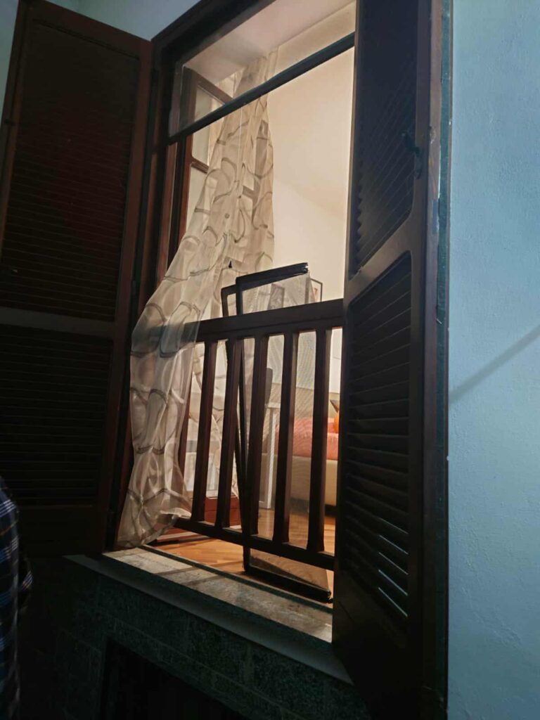 Bernate Ticino; ladri in villa, fuggono disturbati dall’arrivo dei Carabinieri