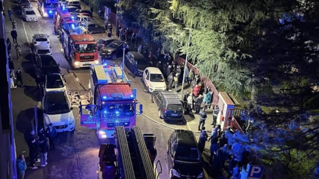 Milano, tragedia in via Rucellai: donna di 79 anni muore nel rogo del suo appartamento