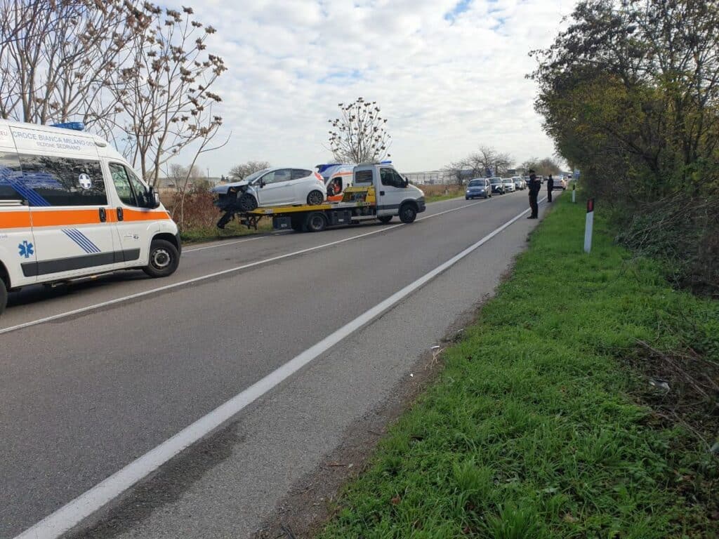 Magenta: grave incidente lungo corso Italia, feriti e traffico bloccato