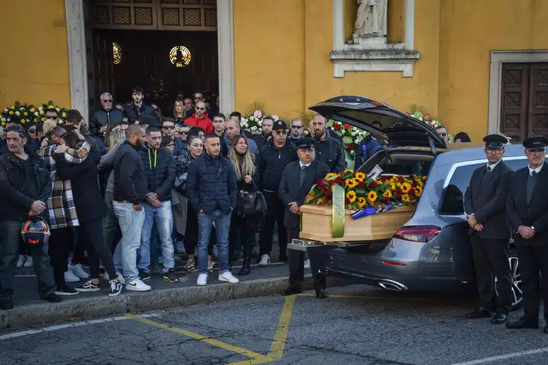 0e2bc6a9dc3e9bac5a5f48e684e83936