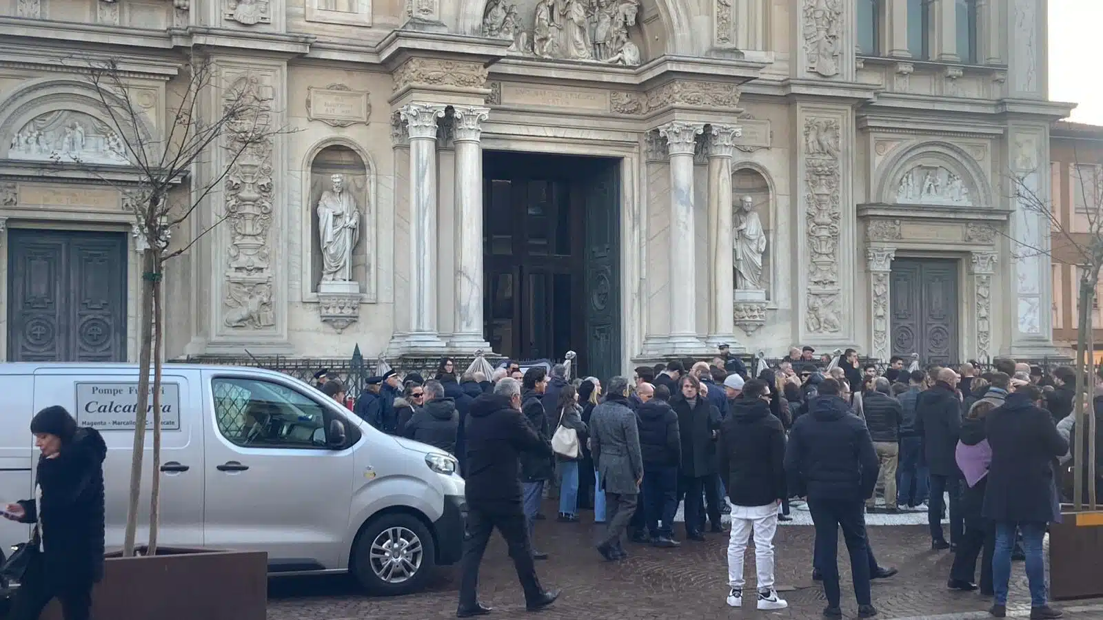 3f9e0fd8-d524-4a2b-a5f4-ddc175cf7e26