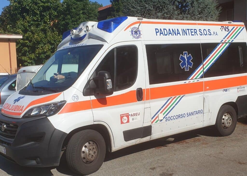 Marcallo/Mesero: incidente lungo la A4, donna finisce al pronto soccorso con il codice giallo.