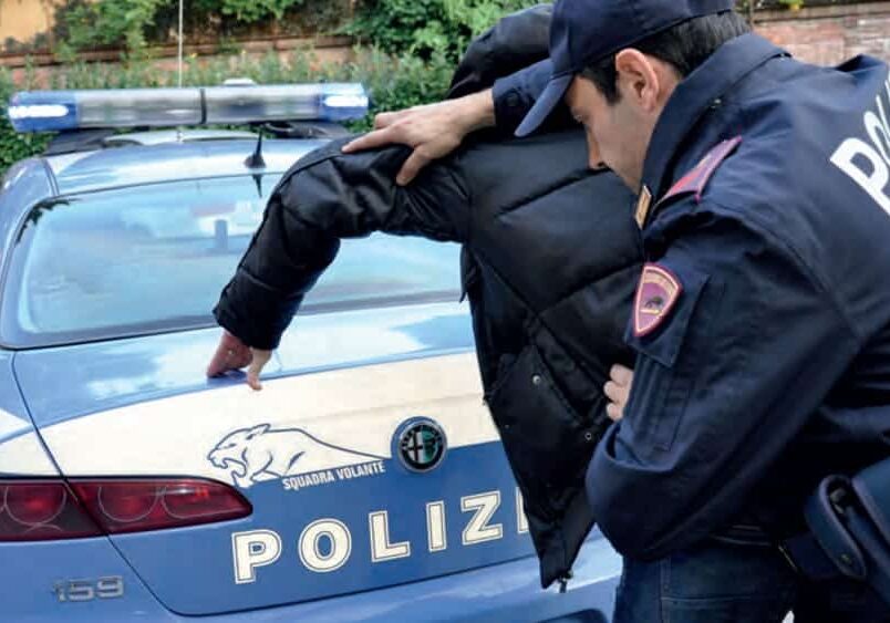 Novara: deve scontare 4 anni per violenza sessuale, arrestato
