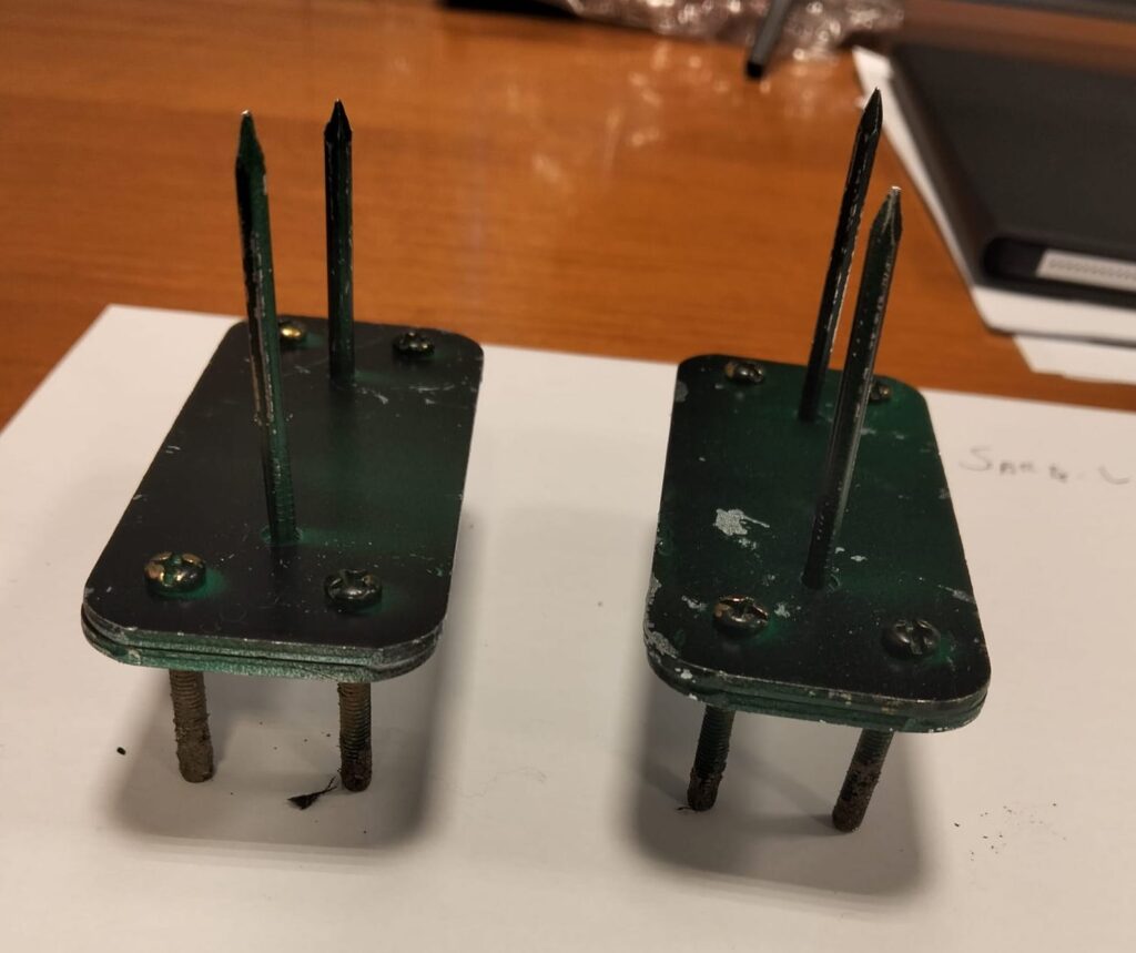 Allarme sicurezza a Turbigo: ritrovati nei boschi supporti con chiodi appuntiti. Avviate le indagini della Polizia Locale