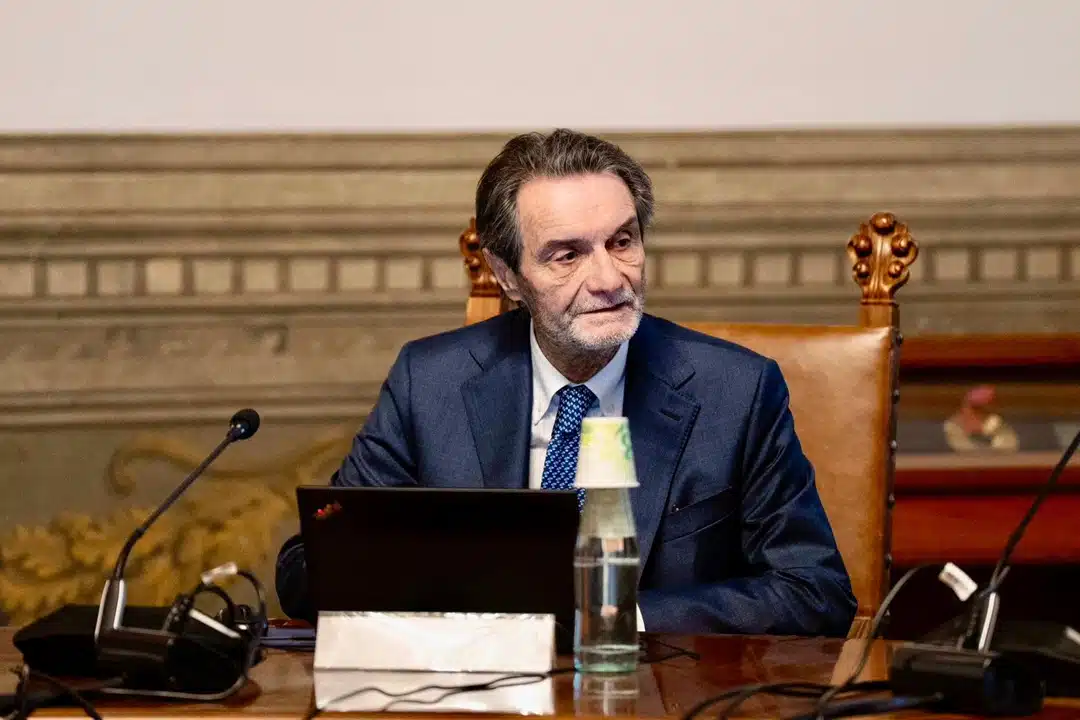 Fontana-Riunione-Autonomia-Roma-1