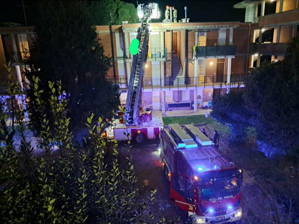 Magenta: odore di gas, intervento dei vigili del fuoco alle Aler di via Toti