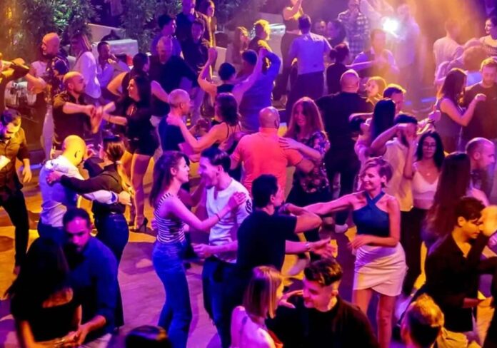 ett--aspect-ratio-535-375