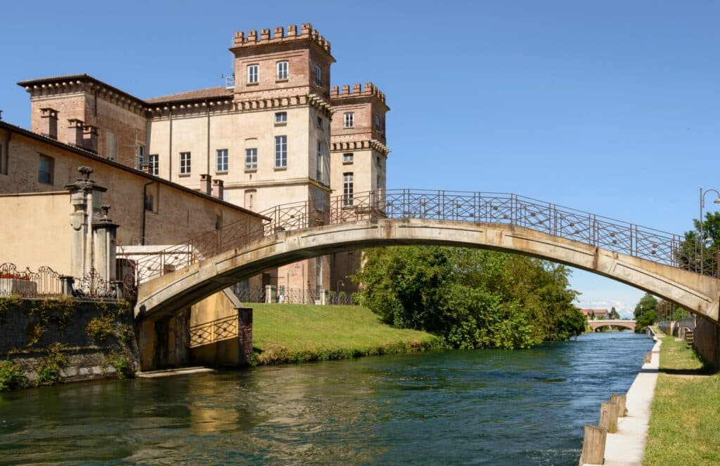 Robecco. “Teatro al tavolo” con la Compagnia “Binario 2”
