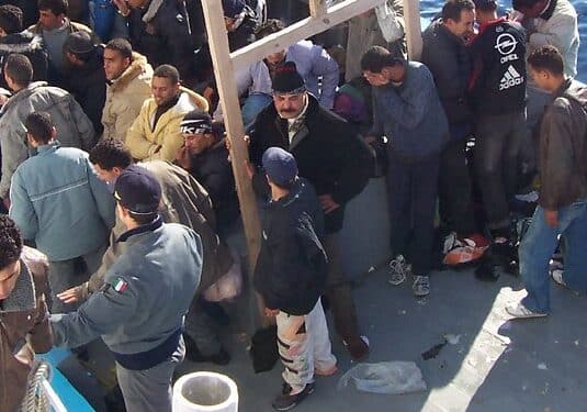 Milano: ricercato per favoreggiamento immigrazione clandestina, arrestato